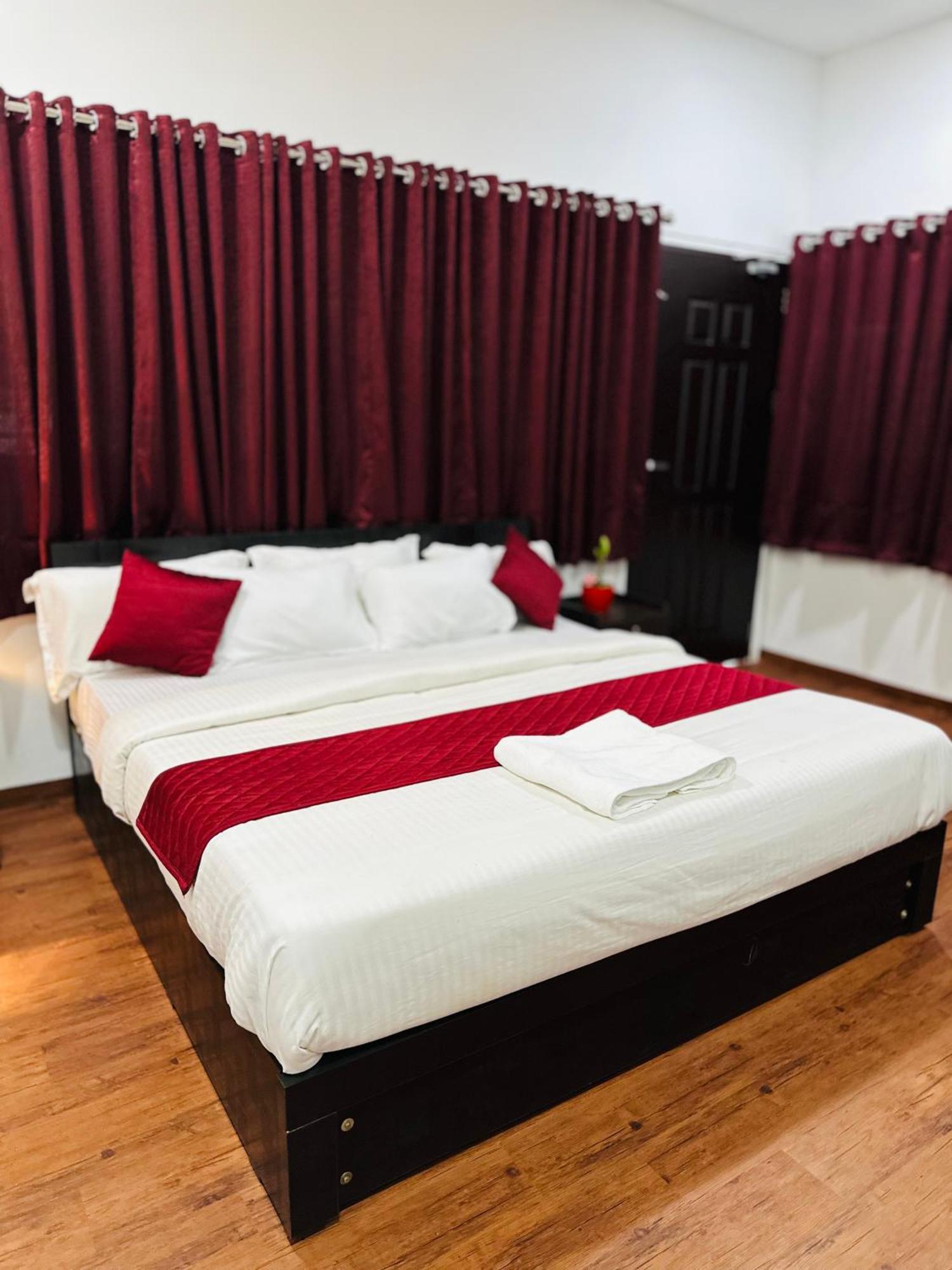 Arayathu Heritage Villa Resort Kottayam Bagian luar foto